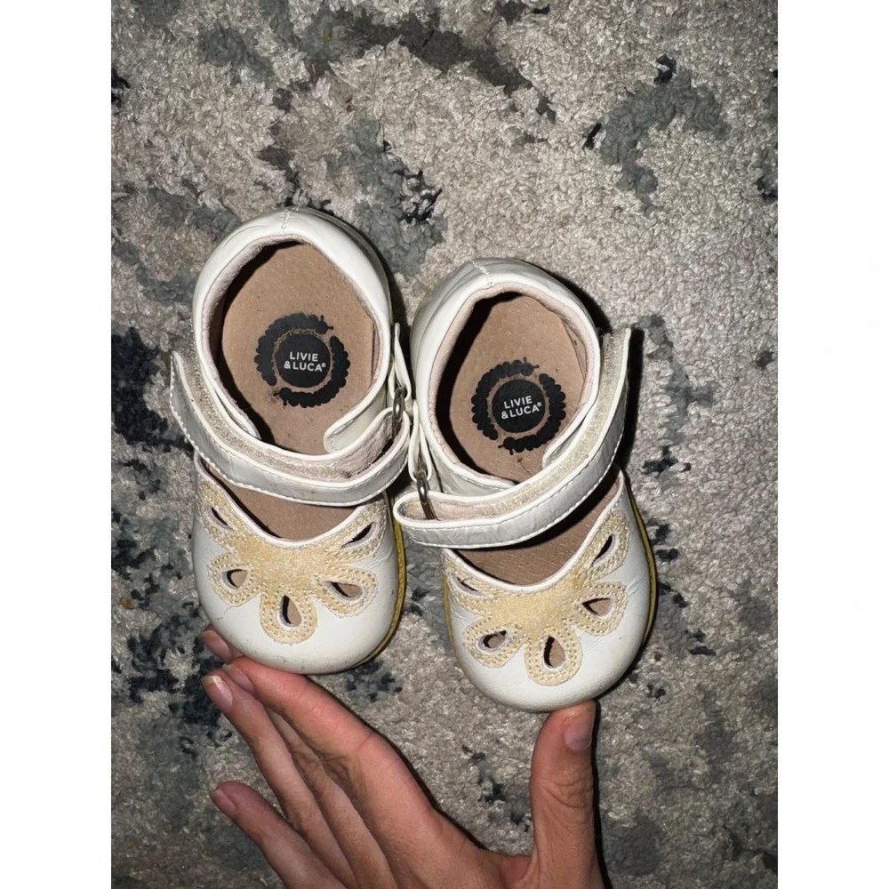 Livie & Luca Pio Pio White Leather Mary Jane Shoes Yellow Bird Glitter Size 6